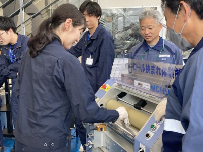 体感研修(挟まれ・巻き込まれ)の様子